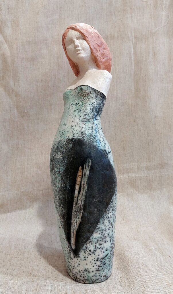 Mafalda, ceramica raku, h. cm. 35