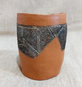 Vaso etnico, terracotta patinata a cera, cm. 10x14